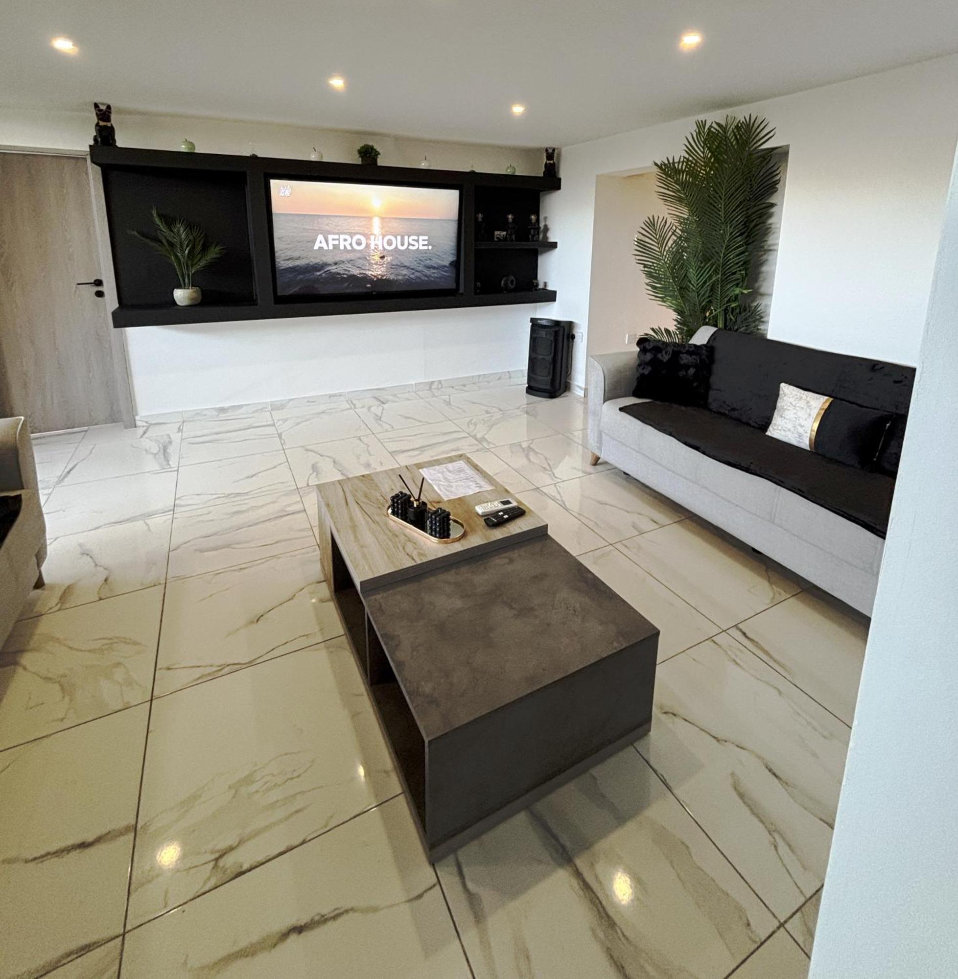 Sant Central Deluxe Apartments Ayia Napa Exterior foto